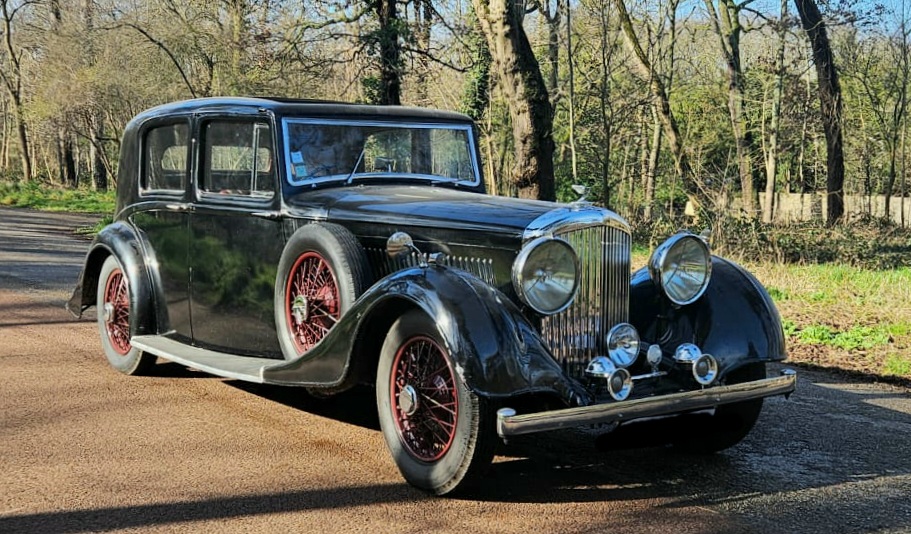 C'est quoi une Bentley 4l 1/4 qui fête son 90éme anniversaire?